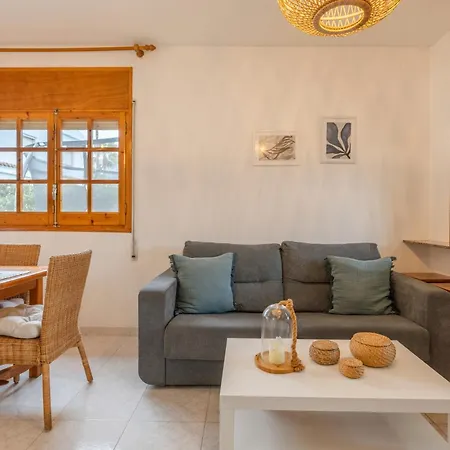 Deltabahia Holiday home